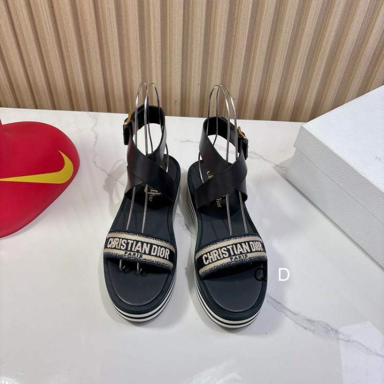 Picture of Dior Shoes _SKUDiorsz35-40GDT04043303